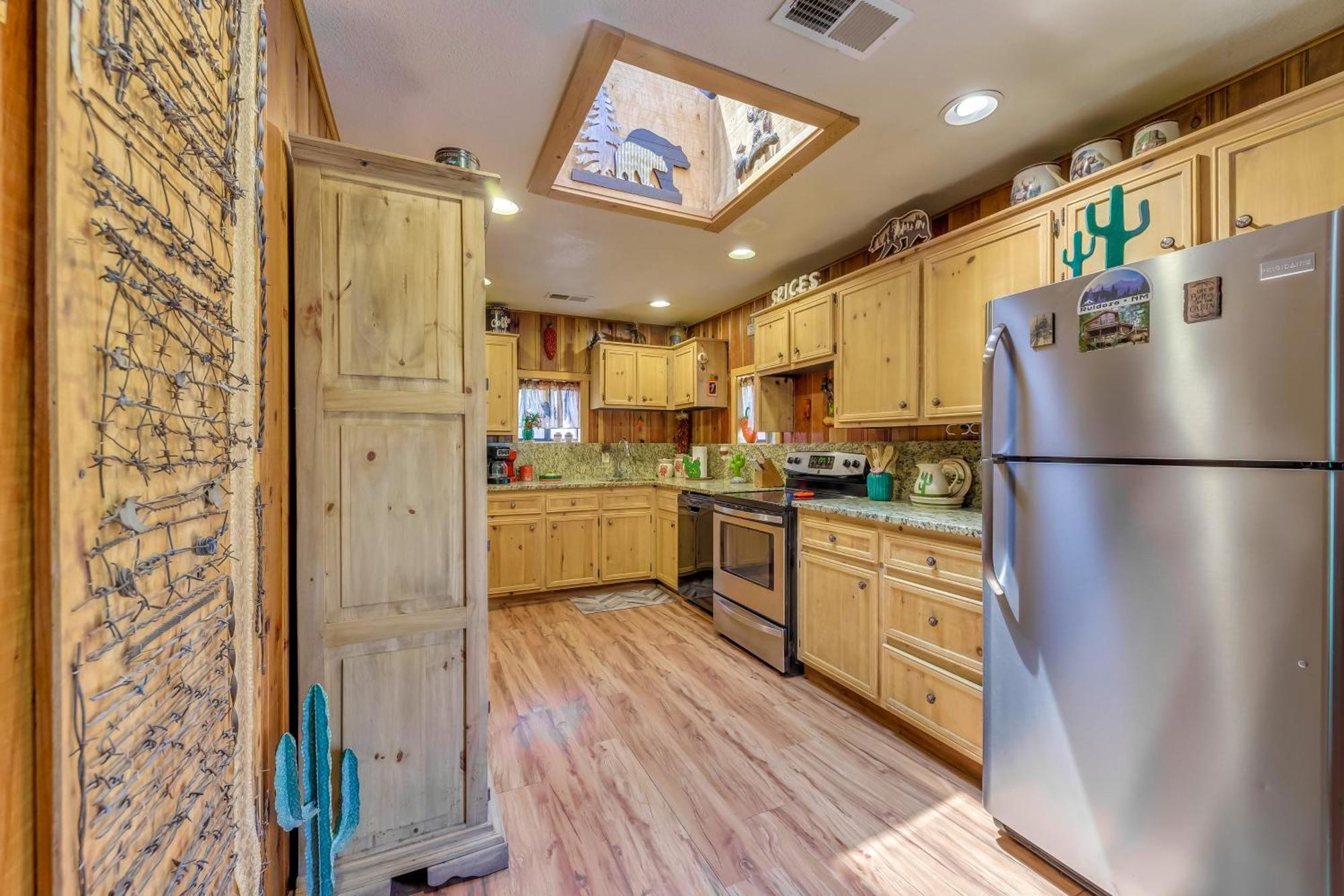 Unique Bear Country Cabin In Ruidoso With Hot Tub! Buitenkant foto