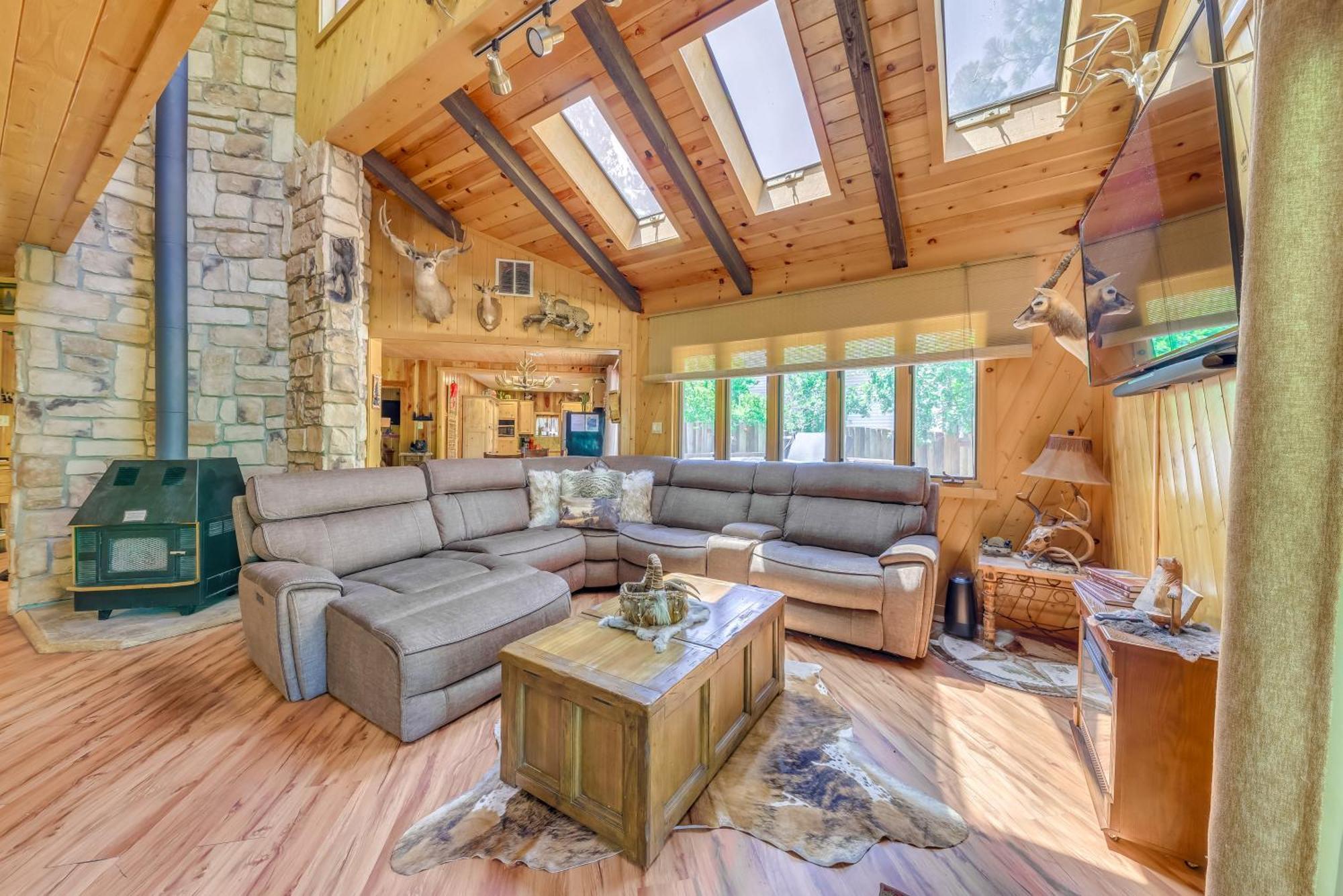 Unique Bear Country Cabin In Ruidoso With Hot Tub! Buitenkant foto